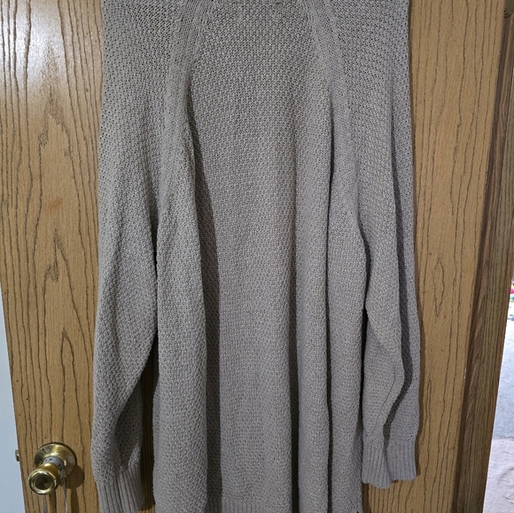 Old Navy Plus Tall Sweater - Picture 3 of 3